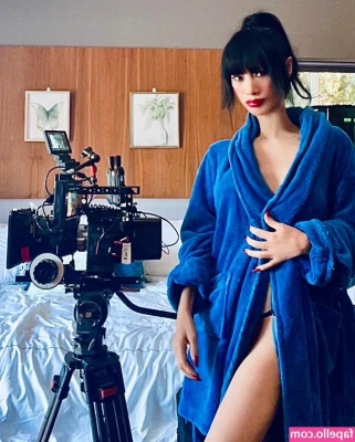Bai Ling [ bai-ling ] - Play pu y