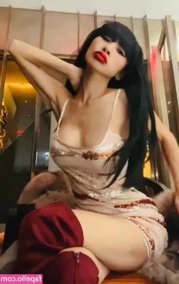 Bai Ling [ bai-ling ] - think u can beat me spidey? 😏