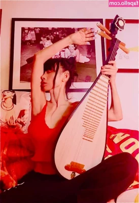 Bai Ling [ bai-ling ] - I need a mommy to eat my pussy and feed me milk while daddy pound