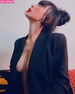 Bai Ling [ bai-ling ] - Do I turn you on? ❤️