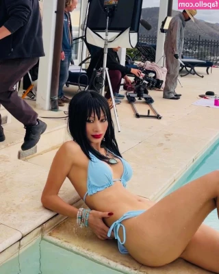 Bai Ling [ bai-ling ] - Playing