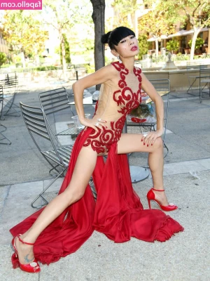 Bai Ling [ bai-ling ] - Yeah, you could say I'm sexy and horny...👿