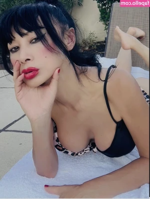 Bai Ling [ bai-ling ] - Yes, the same socks 🫣