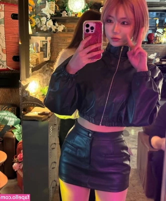Berry [ berry-1 ] - Cinderella costume selfies