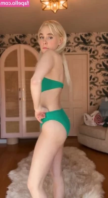 Alessandra Torresani [ alessandra-torresani ] - 🖤 Happy titty tuesday baby 🖤