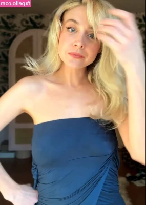 Alessandra Torresani [ alessandra-torresani ] - Chill with friends tonight