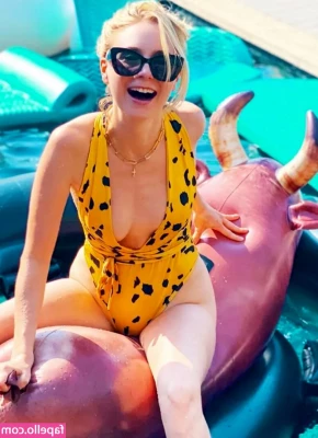 Alessandra Torresani [ alessandra-torresani ] - Small titties😇 Big cock😈