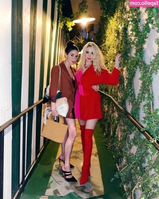 Alessandra Torresani [ alessandra-torresani ] - Fresh wax job!