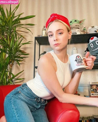 Alessandra Torresani [ alessandra-torresani ] - The hot water feel so good in my naked body mmmm