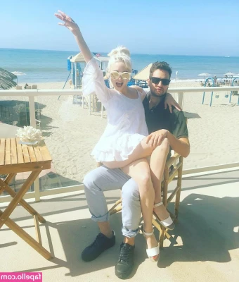 Alessandra Torresani [ alessandra-torresani ] - Moving my adorable toes for you!