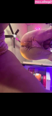 babyshae.23 [ babyshae-23 ] - 🔥you look what a hot boy with me🔥 ☀️do we look beautiful