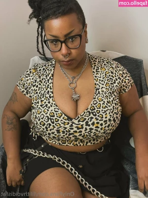 mothervoid - SQUIRT     Watch how I fuck myself with my dildo until I cum     3 00