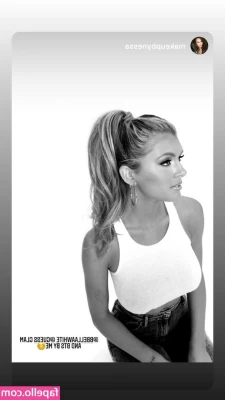 Bella White [ bella-white-1 ] - Snap saw it first    Tip this post for premium