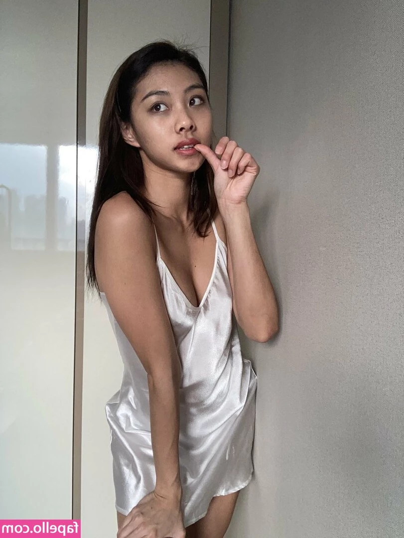 Ya Stacey [ ya-stacey ] - Swipe for boobs hehe