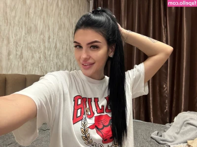 Daniela Antury [ daniela-antury ] - What s your favorite feature about me