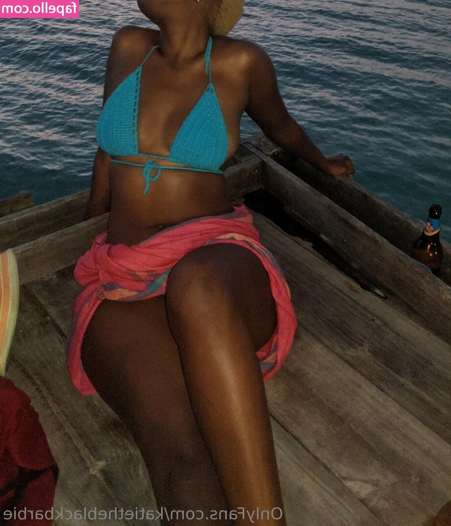 katietheblackbarbie - Going Live In About 2 Hours   Come Joinnnn