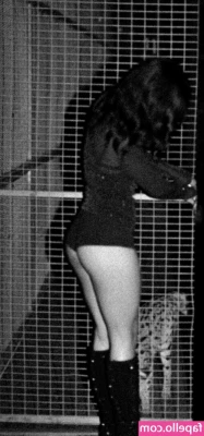  [ melinecrn ] - Give mommy all your money  **click pic for booty 😜