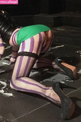 Oniksiya Sofinikum [ oniksiya-sofinikum ] - Legsss for days