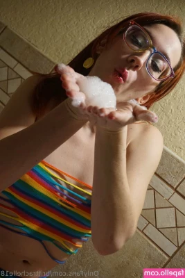 brittrachelle18 - am i sexy dressed as an angel  do u like my white stockings and my