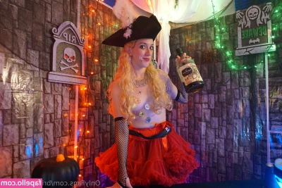 brittrachelle18 - Who’s got my birthday liquor this evening :) I just smoked, only part 1