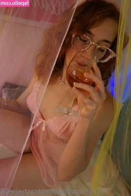 brittrachelle18 - niniblue    ninibluevip    Follow this huge boobs and big ass nimpho 