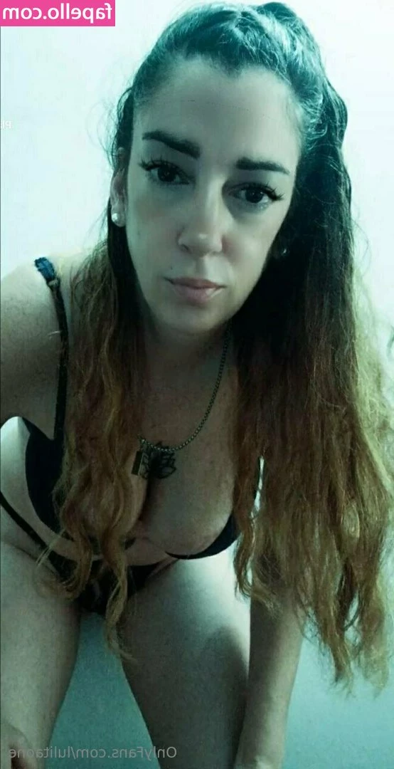 lulitaone - Mutandine abbassate pronta per giochi bagnati sul mio slave