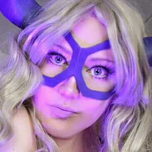 thatblondeprincesscos