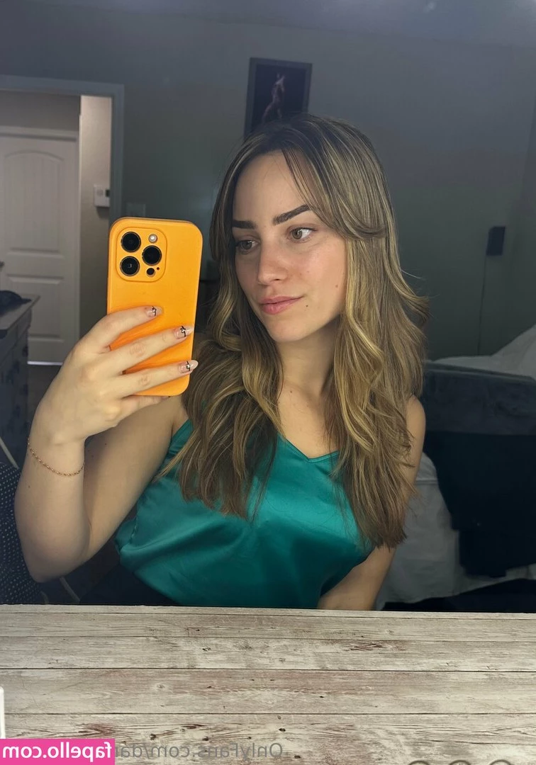 danielle_raven [ danielle-raven ] - New Shower addition  new full video being sent out tonight
