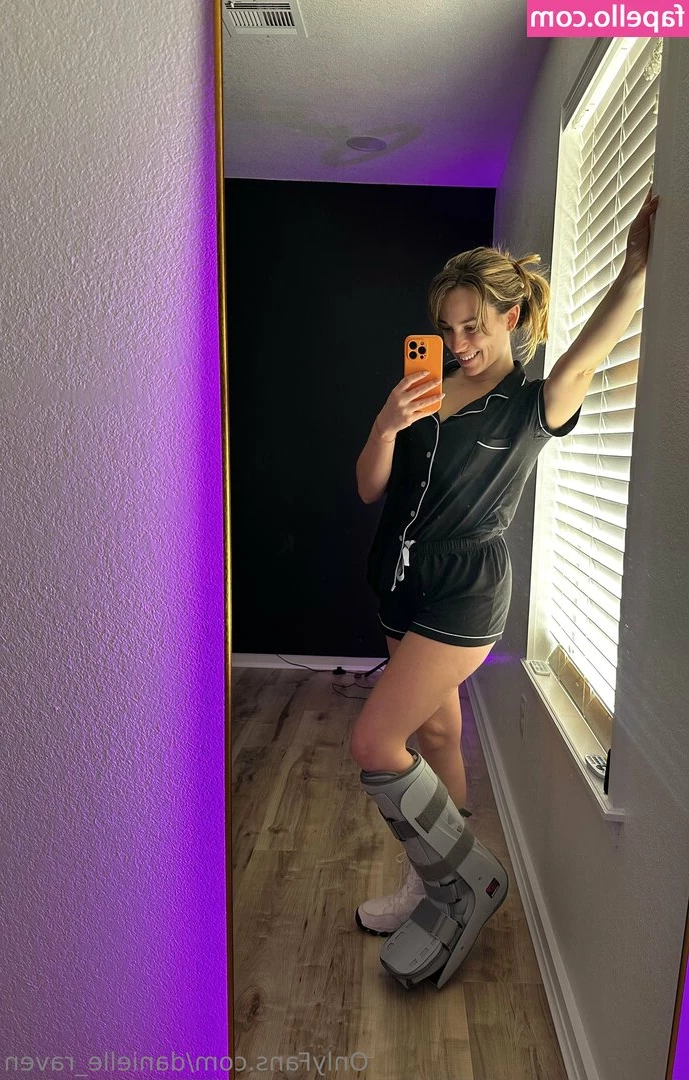 danielle_raven [ danielle-raven ] - Waiting for you in mi vip account  sweetpussytemptation