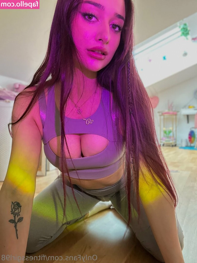 fitnessgirl98 - Hi babes!! Next two livestreams will be on the following days: 