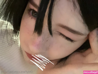 saviorcat - Do you like what's under my big sweater? 🤗