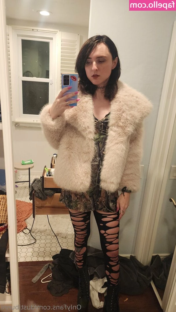 dustibunni - The other night @neighborhoodswingers took me out on a date since my