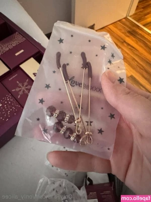 only_alicee [ only-alicee ] - Coucou mes Chatons ! 😻 Afin d'égayer votre confinement, voici une