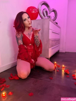 Nina Devil [ nina-devil ] - Happy Friday Loves