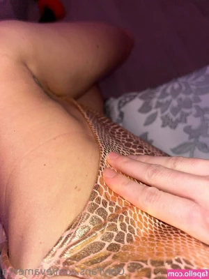 evamenta - Who wants to see the full photo