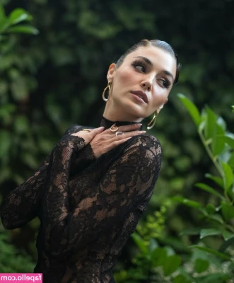 Hande Ercel [ hande-ercel ] - Big booty galore 💋