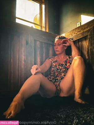 mygoddesswitch2 - Orange you glad I posted today?? 🍊