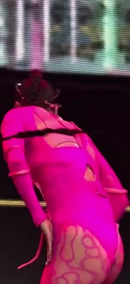  [ audrey-lane ] - Want to take it off! 😜