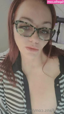 veronicahardinn - Sometimes I better go for a job early, but I do love to go for work
