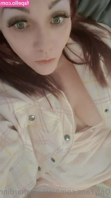 veronicahardinn - Come suck on these big tits