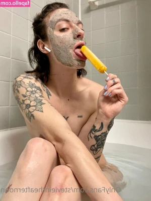 stevieintheafternoon - I love getting my face covered in cum…