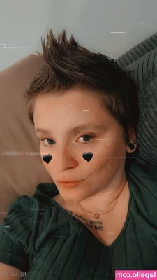 nickiifree - I have been so non-stop lately had to take a few minutes to sneak