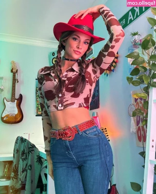 Pykamusic Pyka [ pykamusic-pyka ] - Happy Titty Tuesday my dears