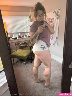 freepow3rm1lf - Your GF wakes up so horny and in the mood to tell you how to jerk off