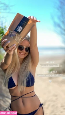 Sol Aguilera [ sol-aguilera ] - Messy hair means a good time was had