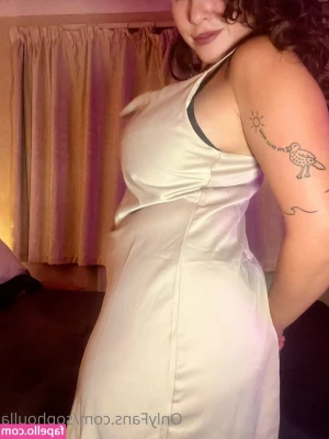 Sophoulla [ sophoulla-1 ] - Tittie Tuesday  It s too hot for shirts