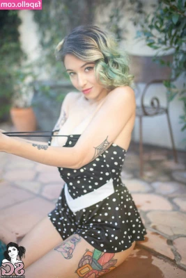 Sophoulla [ sophoulla-1 ] - Can I be your personal stripper?