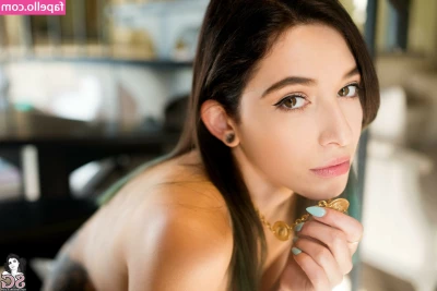 Sophoulla [ sophoulla-1 ] - anal plug and vibrator to start off the new years  this shit turns me