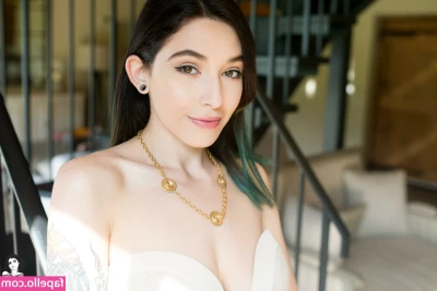 Sophoulla [ sophoulla-1 ] - Let s just say I have a lot of personality