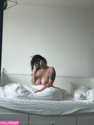 Sophoulla [ sophoulla-1 ] - 💦💦💦 i think creampie is my #1 fetish. Hope this helps you